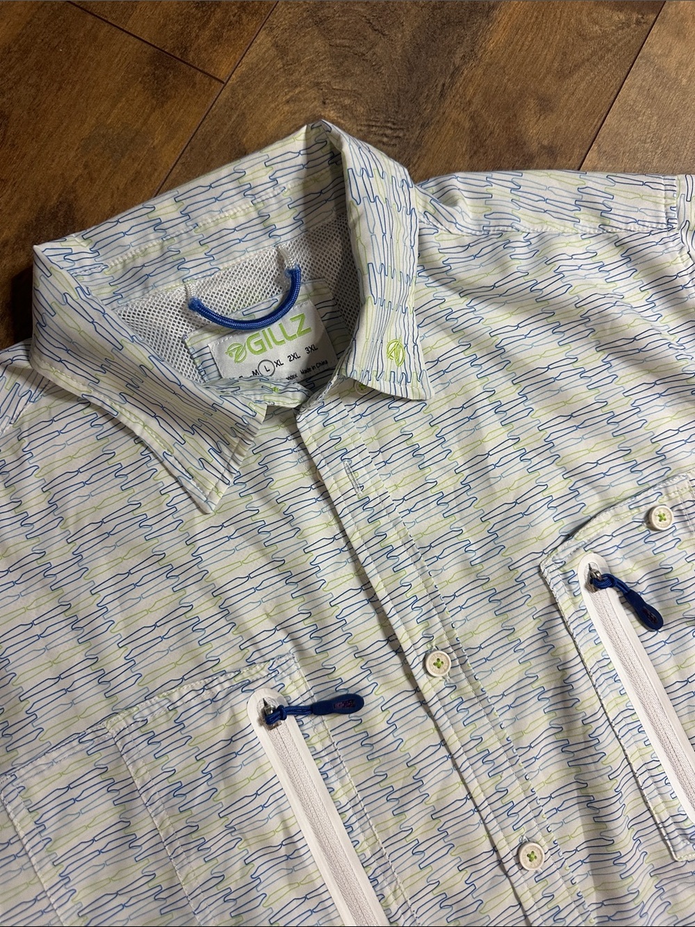 GILLZ Men’s Short-Sleeve Button Down Fishing Shirt, Size L, EUC